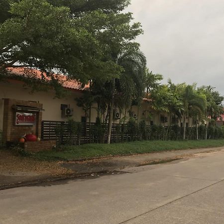 Room Place Chumphon Exterior photo